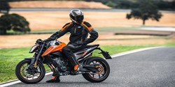 Bild für Kategorie KTM POWERWEAR 