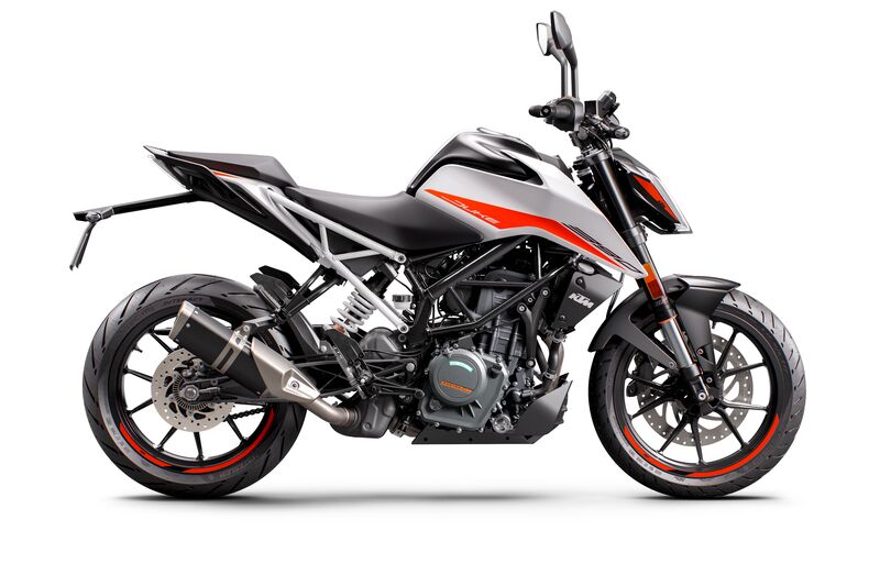 KTM 390 Duke white 2022  1190km
